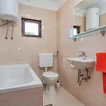 3 Bedroom Cozy In *