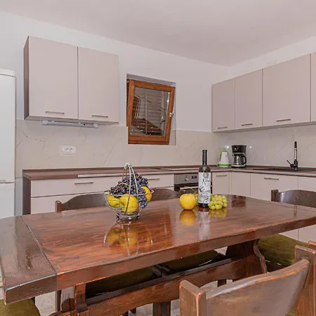 Nice Apartment In Brodarica With House Sea View Apartment *