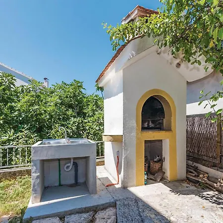 3 Bedroom Cozy In Appartement *