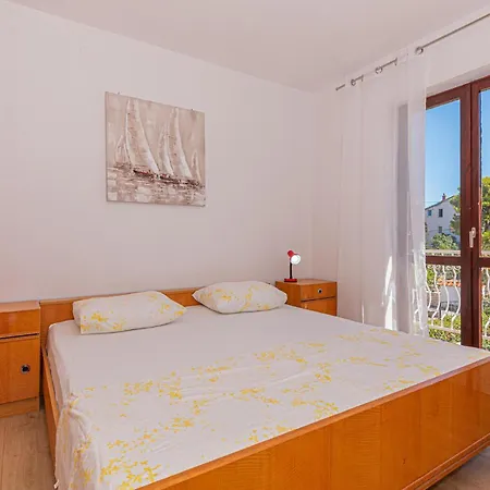 Nice Apartment In Brodarica With House Sea View * Brodarica (Sibenik-Knin)