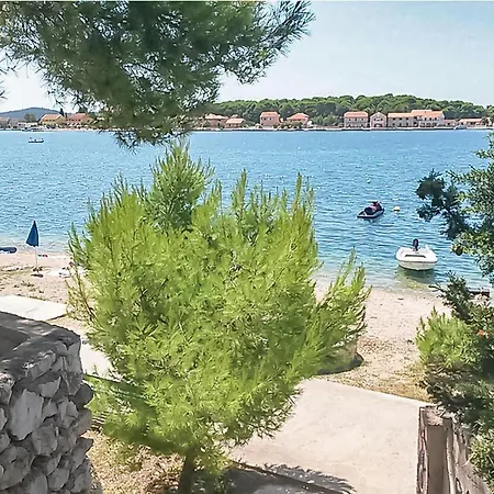 Apartment Nice Apartment In Brodarica With House Sea View