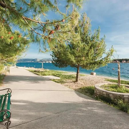 3 Bedroom Cozy In Apartmán Brodarica (Sibenik-Knin)