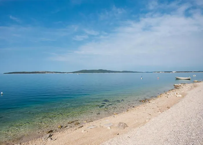 3 Bedroom Cozy In Brodarica (Sibenik-Knin)