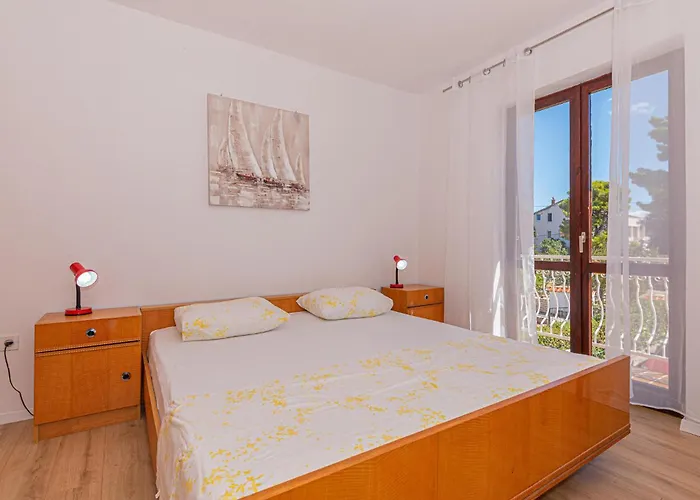 3 Bedroom Cozy In * Brodarica (Sibenik-Knin)